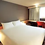 Ibis Hotel 2*