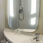 Ibis Hotel 2*
