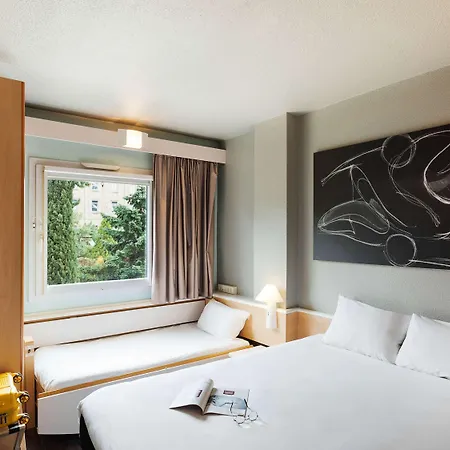 Ibis Hotell 2*