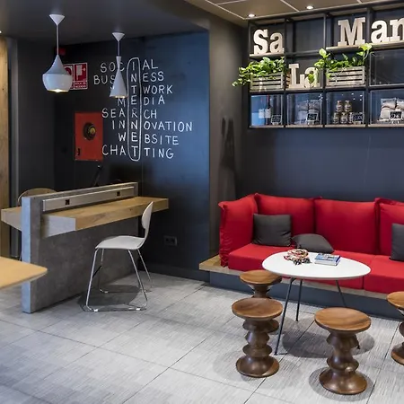 Ibis Hotel 2*